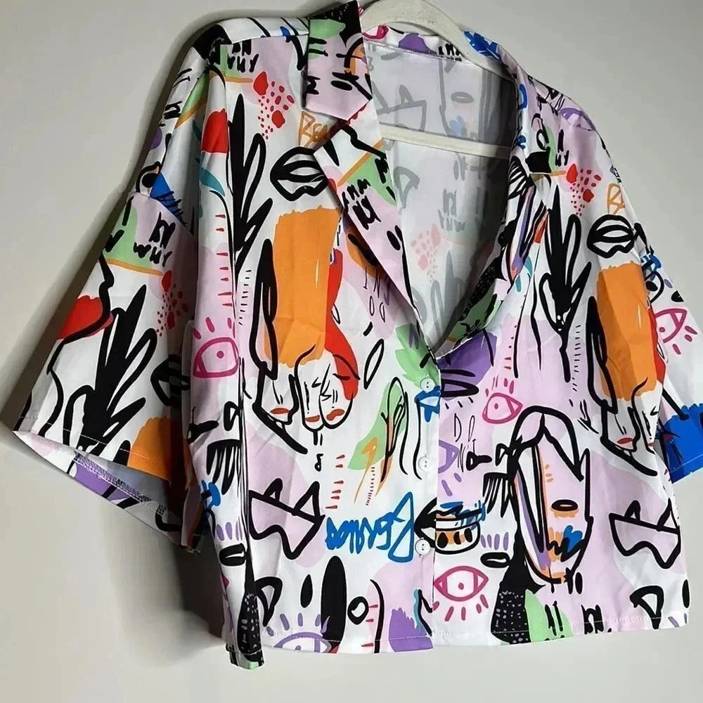 SHEIN Curve Grapic Print Top - Picture 3 of 9